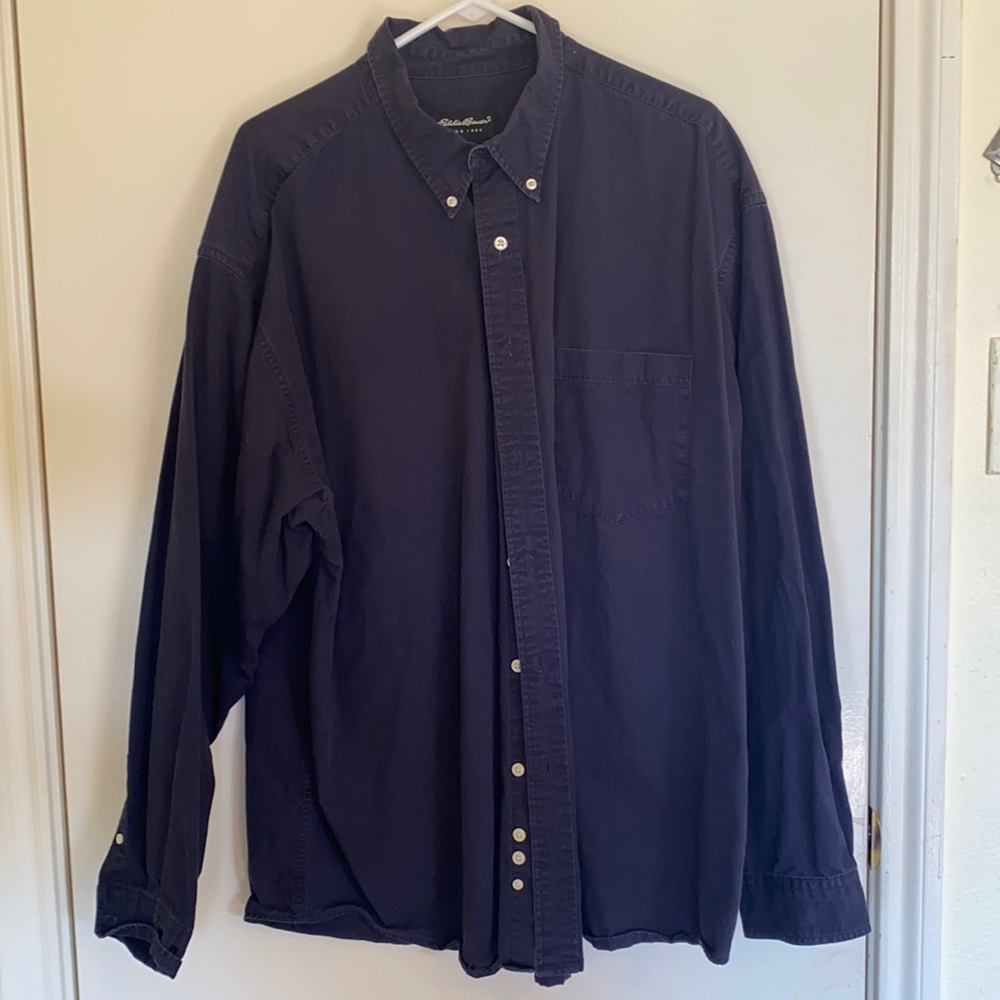 Men’s 2 XL Eddie Bauer navy blue button up shirt